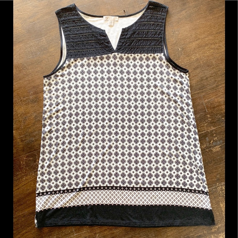 Lila Rose Black White Tank top V Neck Sz M